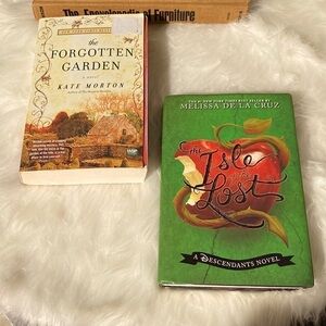 2 books one price : the isle of the lost & the forgotten garden​​​​​​​​​…​​​​